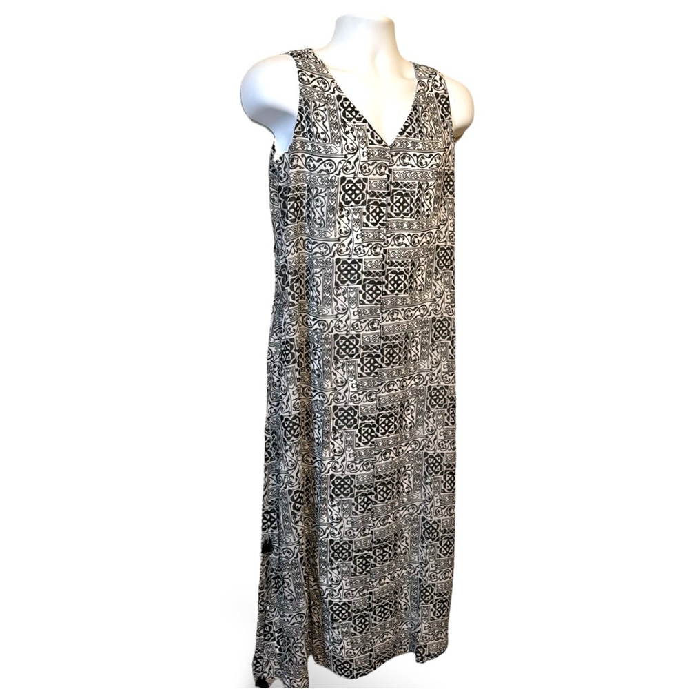 J M COLLECTION Dress. Size Small - Picture 2 of 13